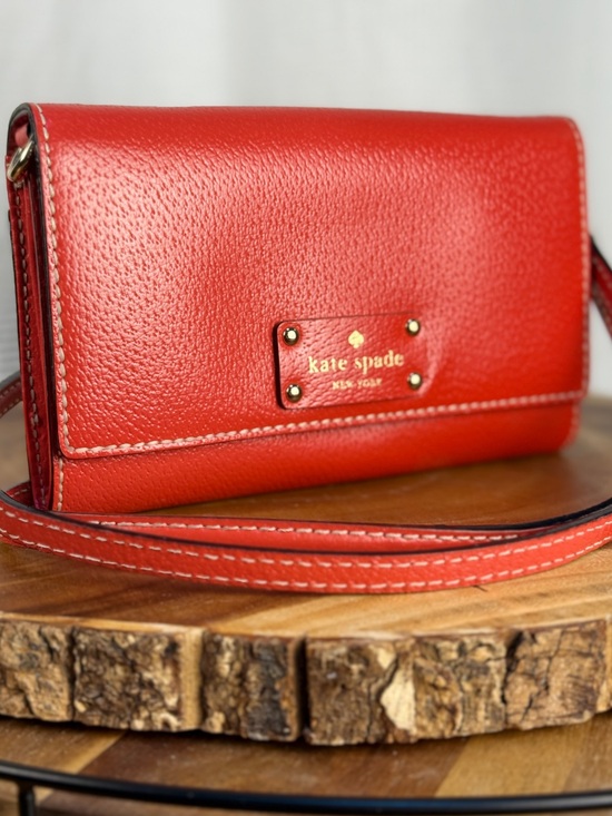 kate spade Handbags - Kate Spade Red Pebbled Leather Crossbody Clutch - Like New! NWOT